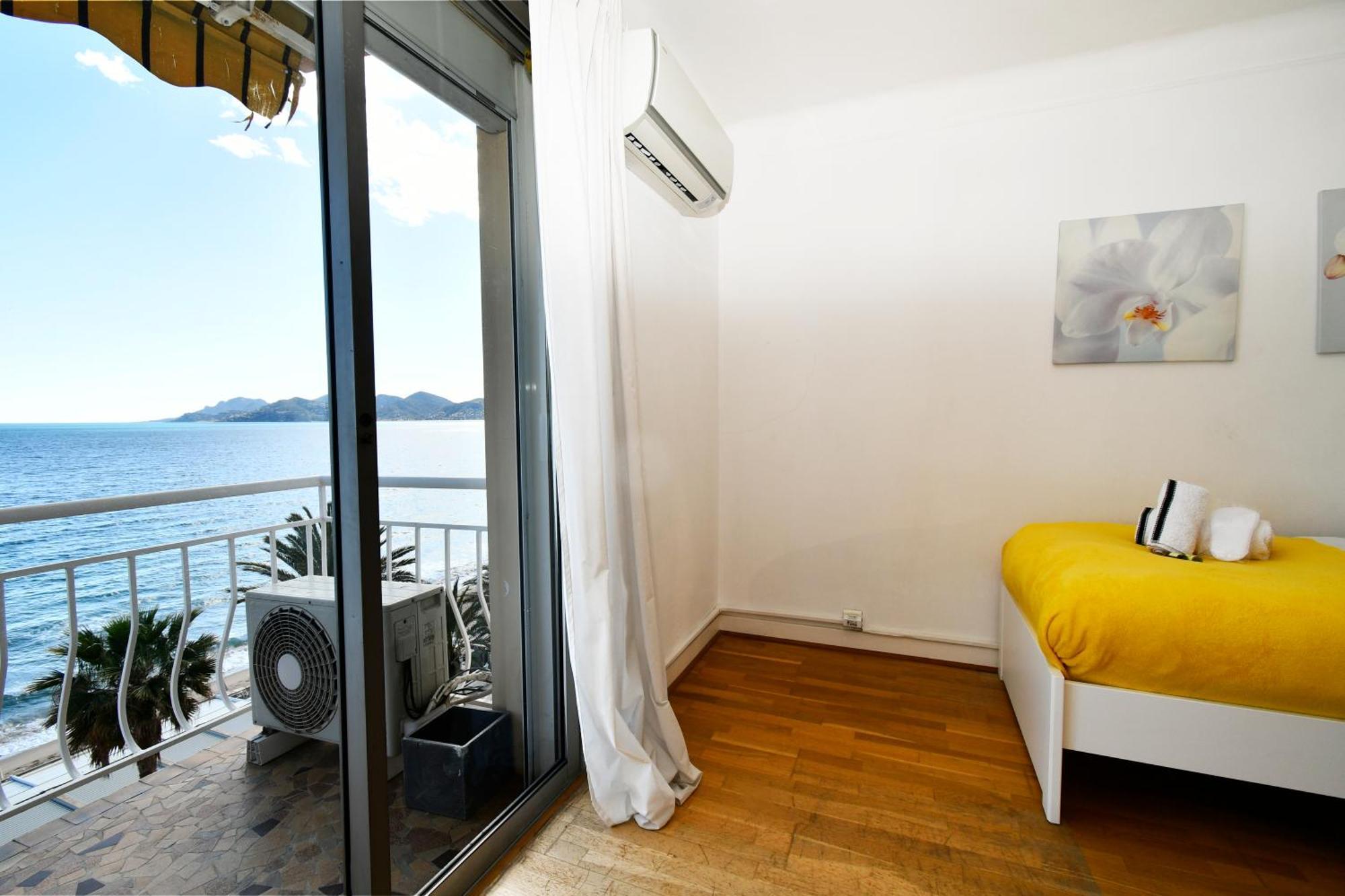 Plage Du Midi- Vue Sur Mer Standing Presta Cannes Luaran gambar