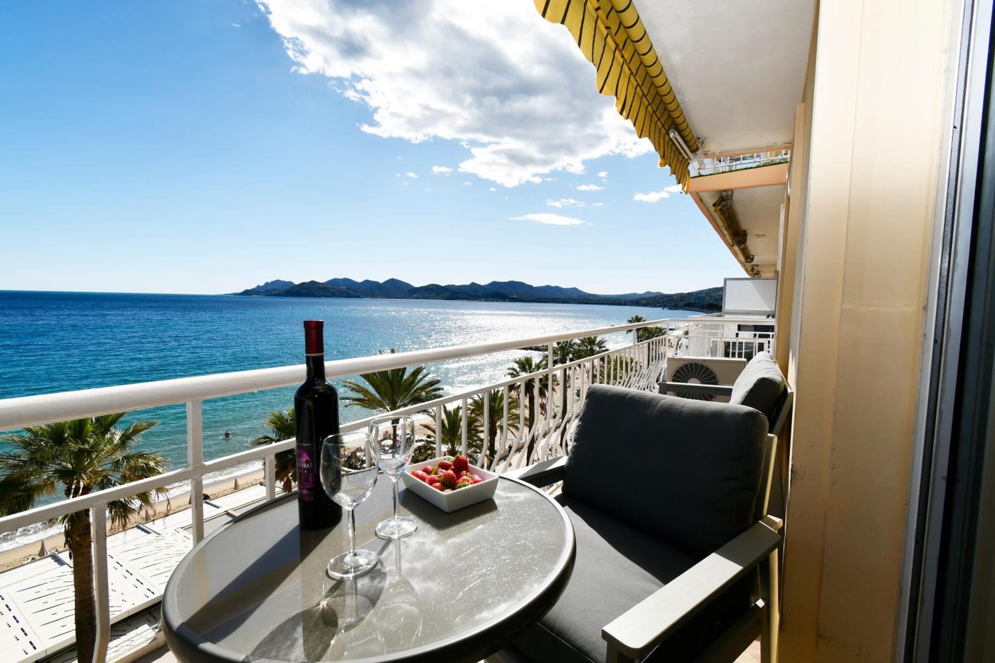 Plage Du Midi- Vue Sur Mer Standing Presta Cannes Luaran gambar